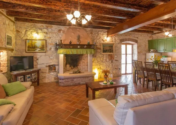 Karmen 3 * 포레치