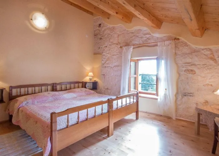 Karmen 3 וילה פורץ