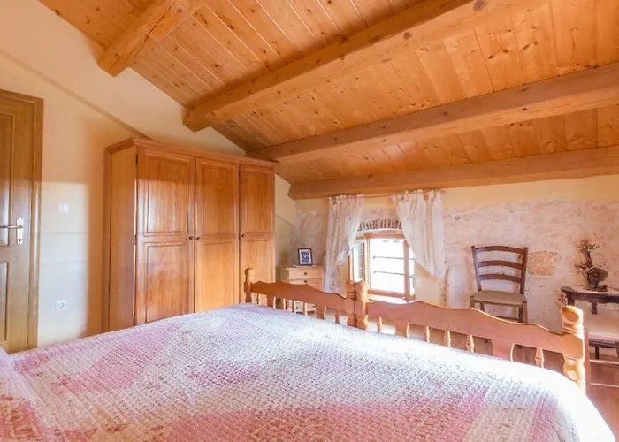 וילה Karmen 3 פורץ